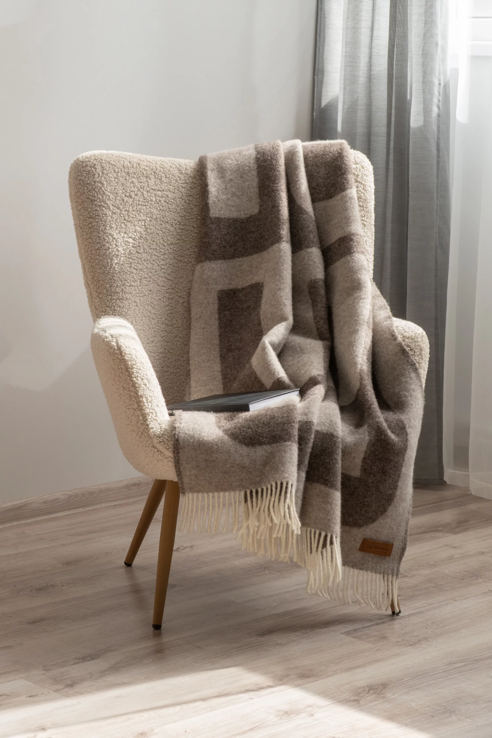Fonotype Blanket designed by Akakir Studio - Image 3