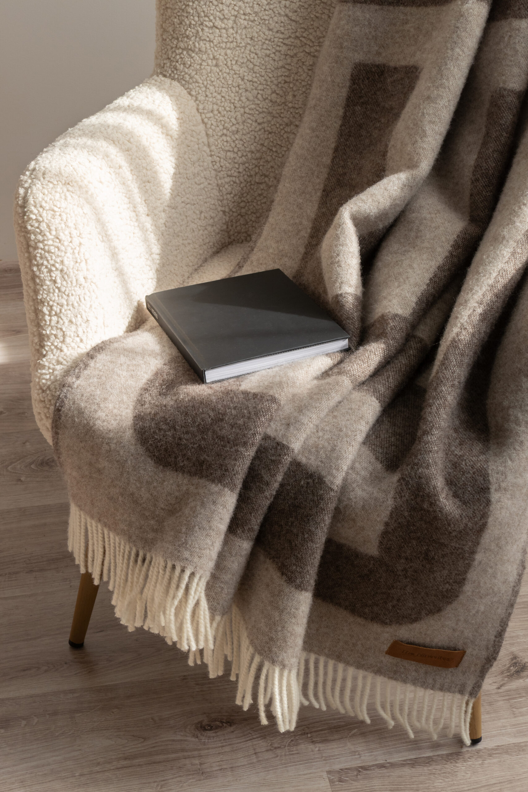 Fonotype Blanket designed by Akakir Studio - Image 2